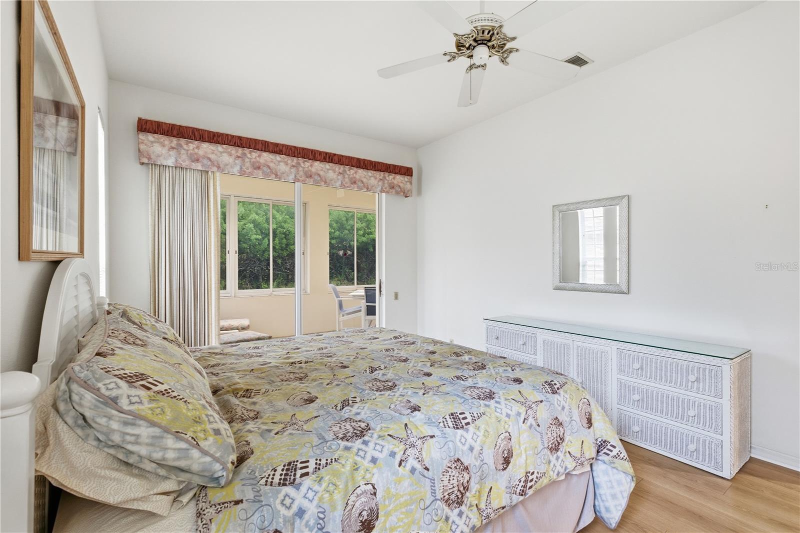 Image 31 of 39 For 8382 Pondview Lane