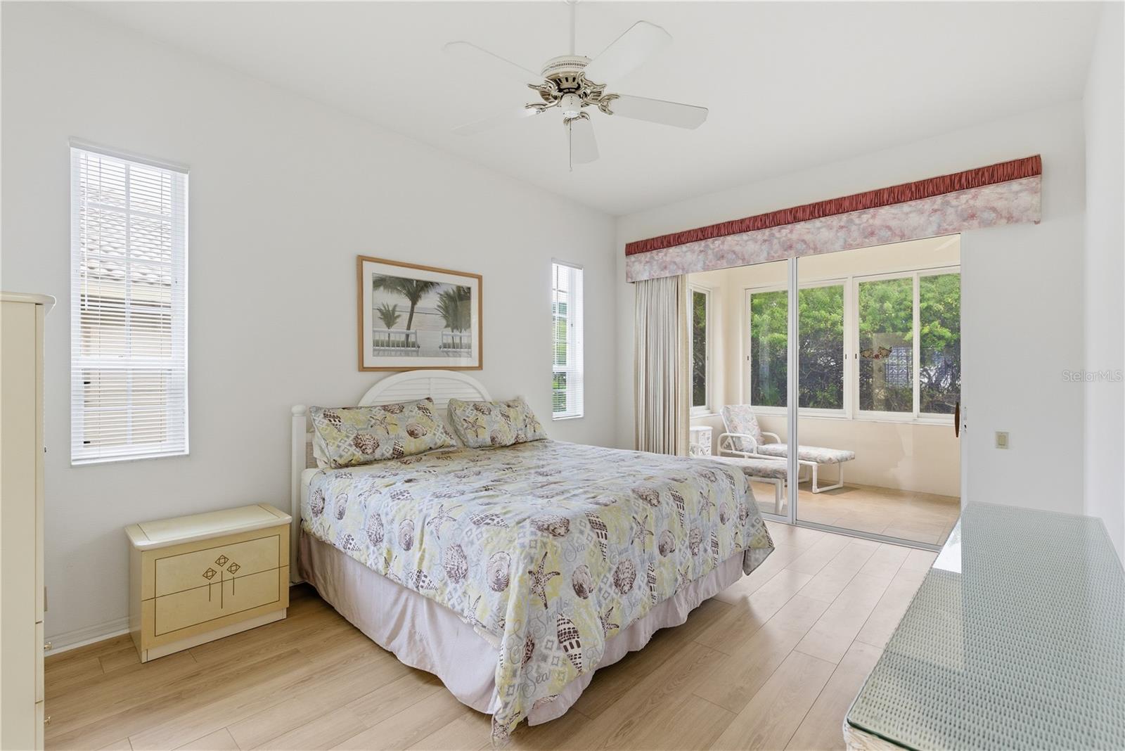 Image 32 of 39 For 8382 Pondview Lane