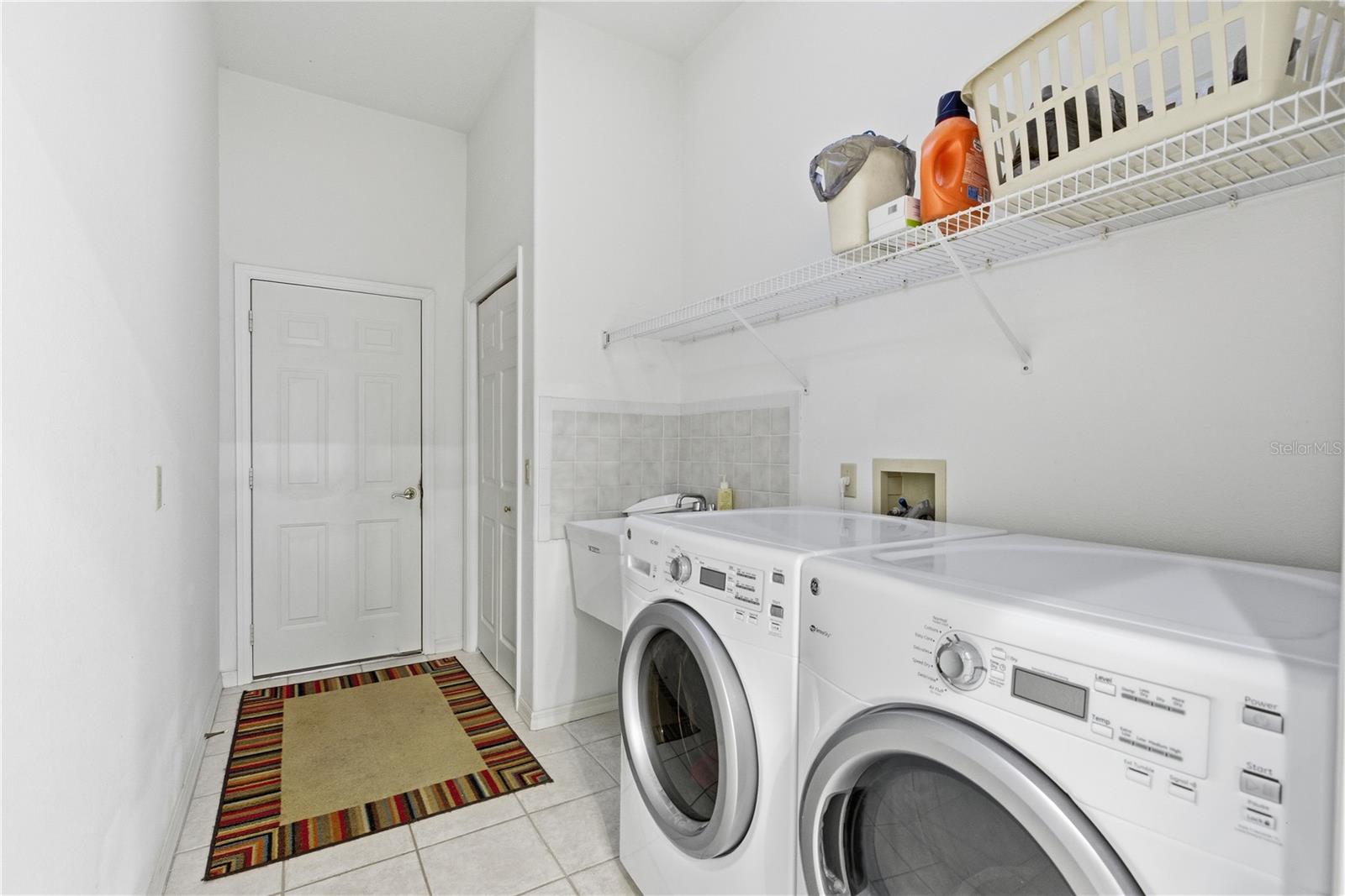 Image 33 of 39 For 8382 Pondview Lane