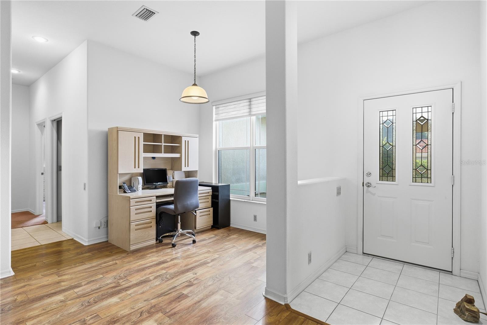 Image 4 of 39 For 8382 Pondview Lane