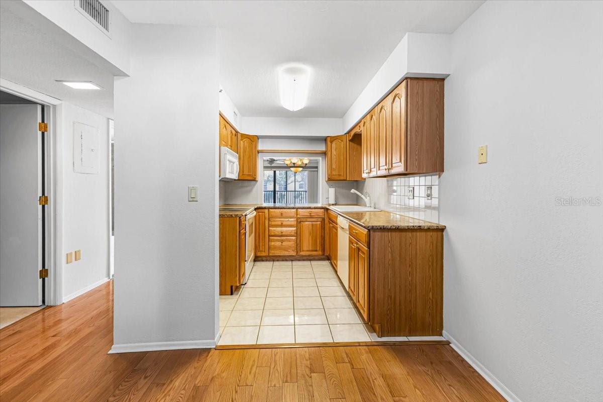 Image 18 of 44 For 53 Bay Heights Avenue 205