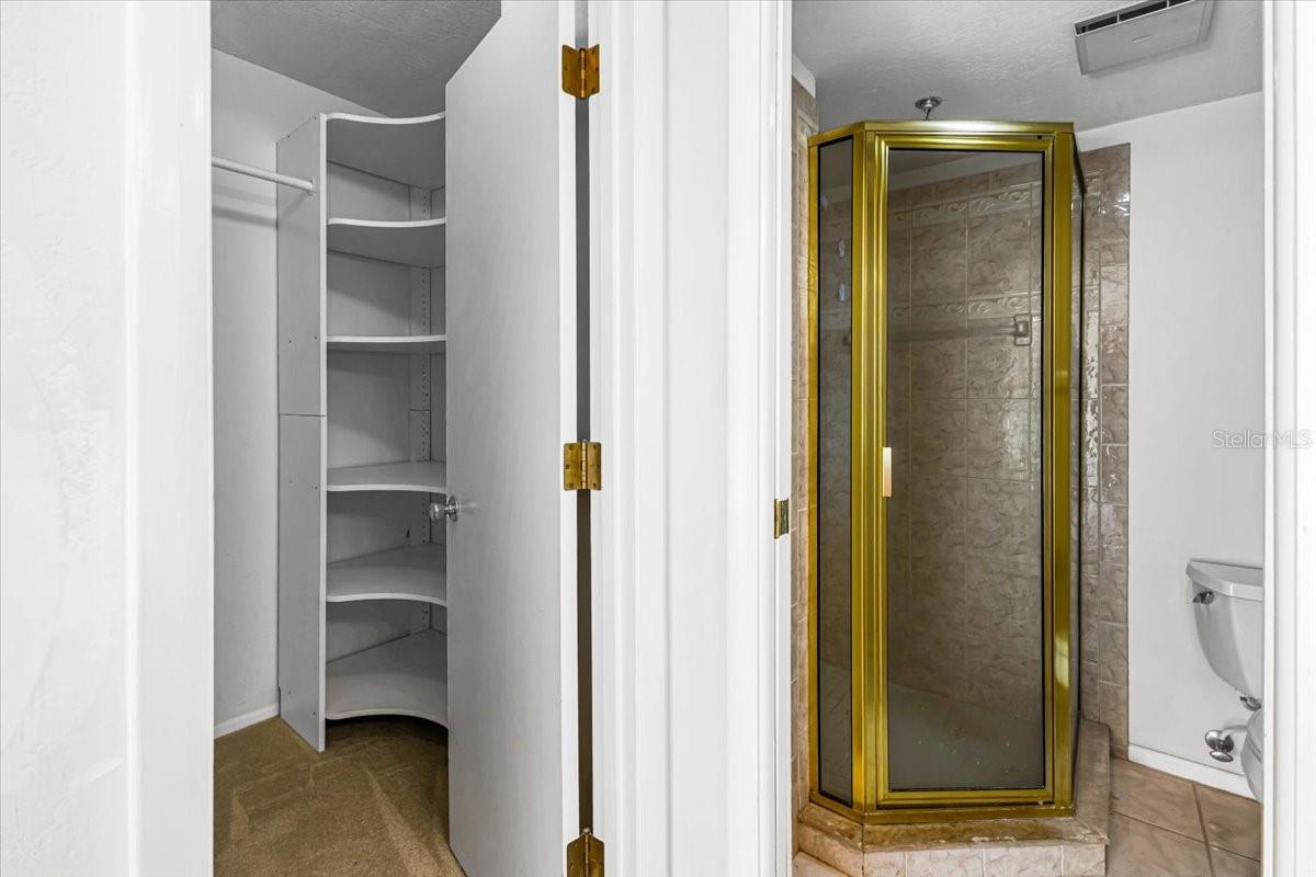 Image 35 of 44 For 53 Bay Heights Avenue 205