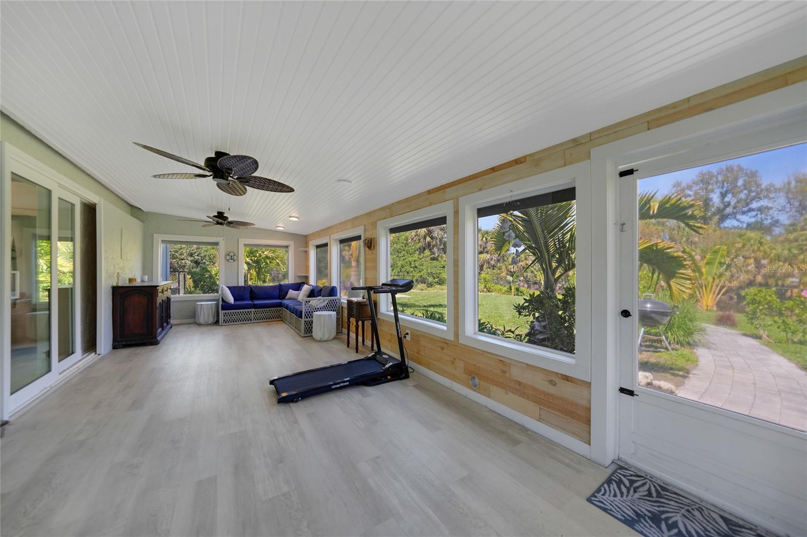 Image 10 of 53 For 9350 Prospect Avenue