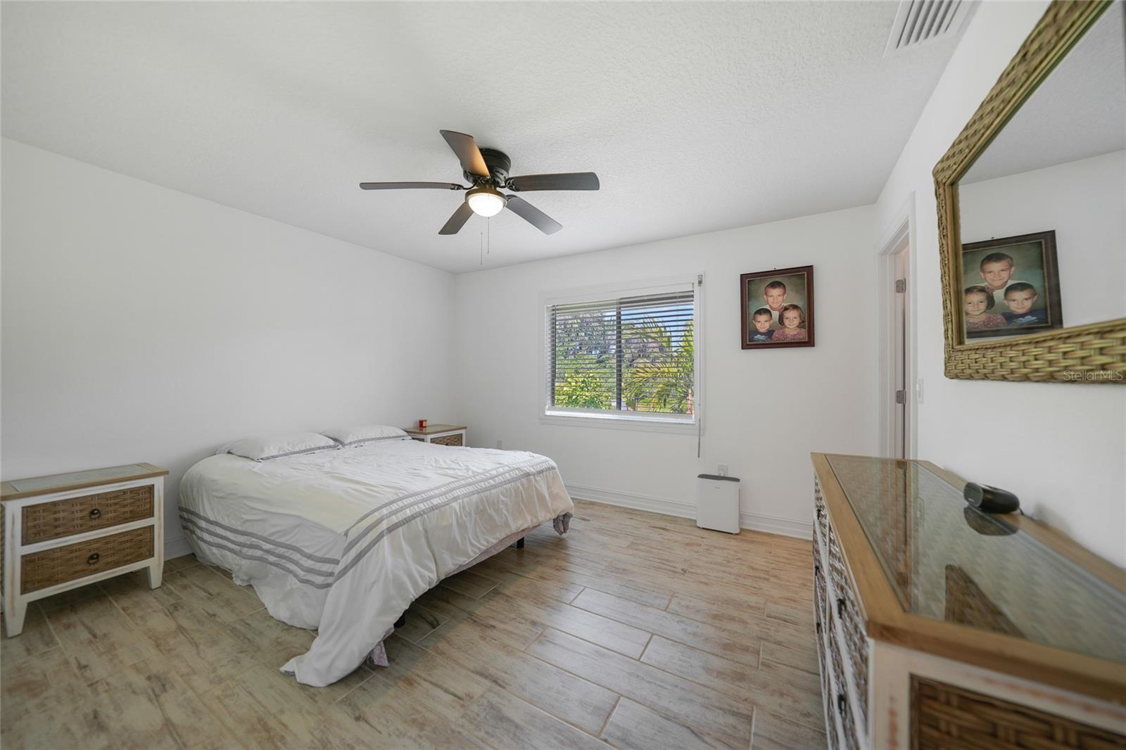 Image 14 of 53 For 9350 Prospect Avenue
