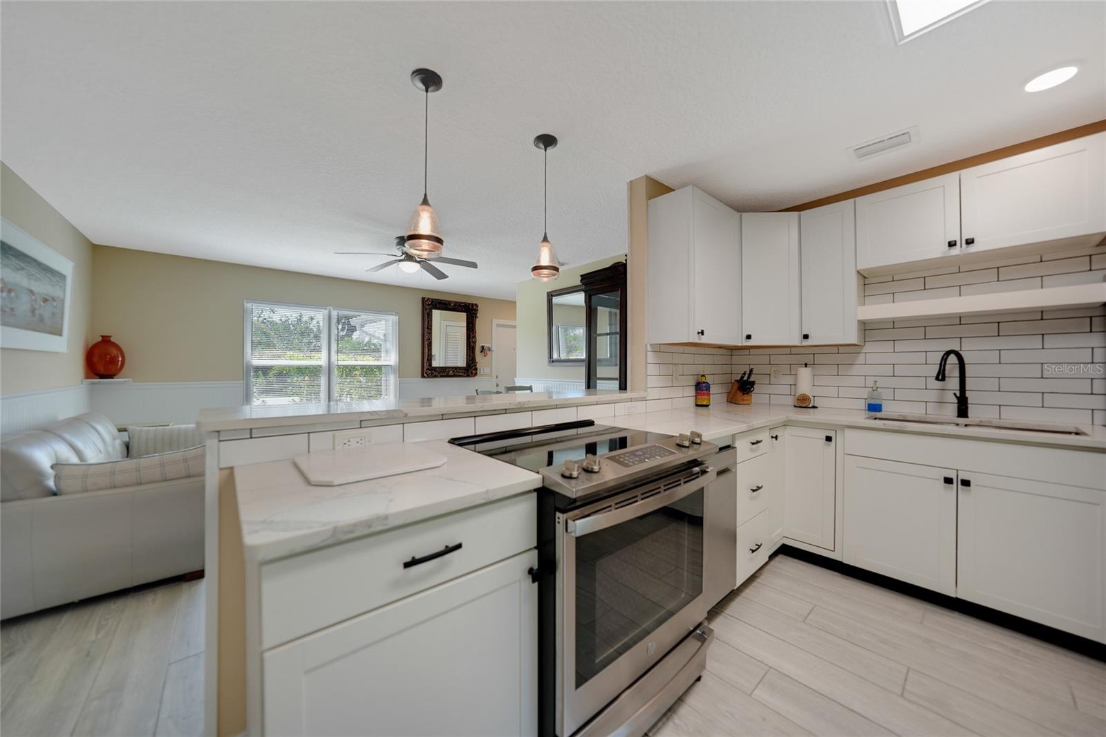 Image 5 of 53 For 9350 Prospect Avenue