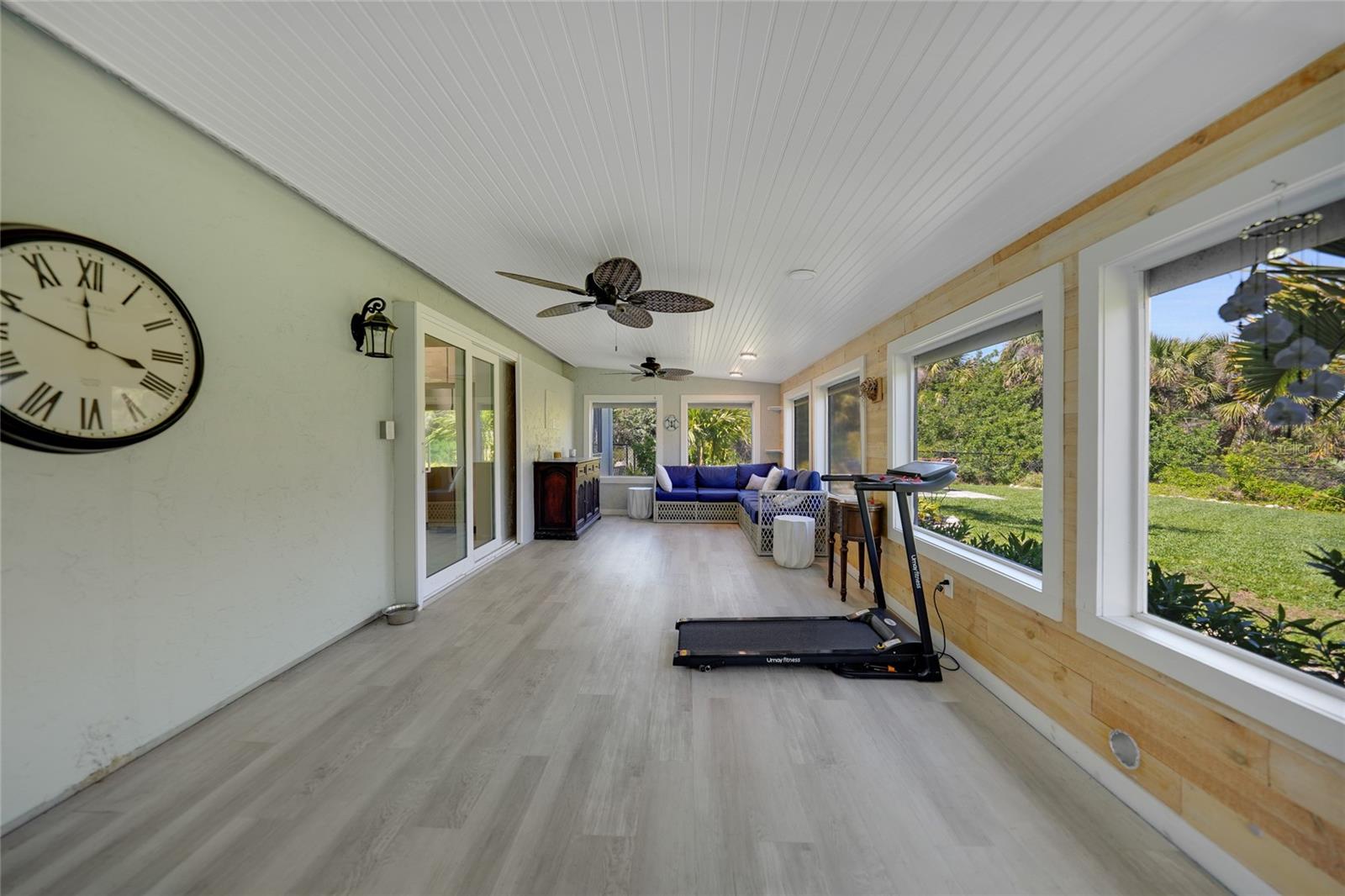 Image 9 of 53 For 9350 Prospect Avenue