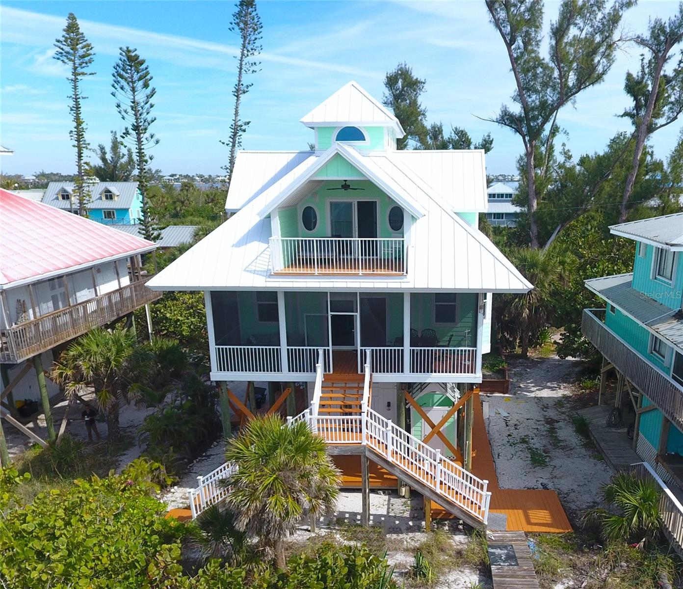 Image 5 of 64 For 8798 Grand Avenue