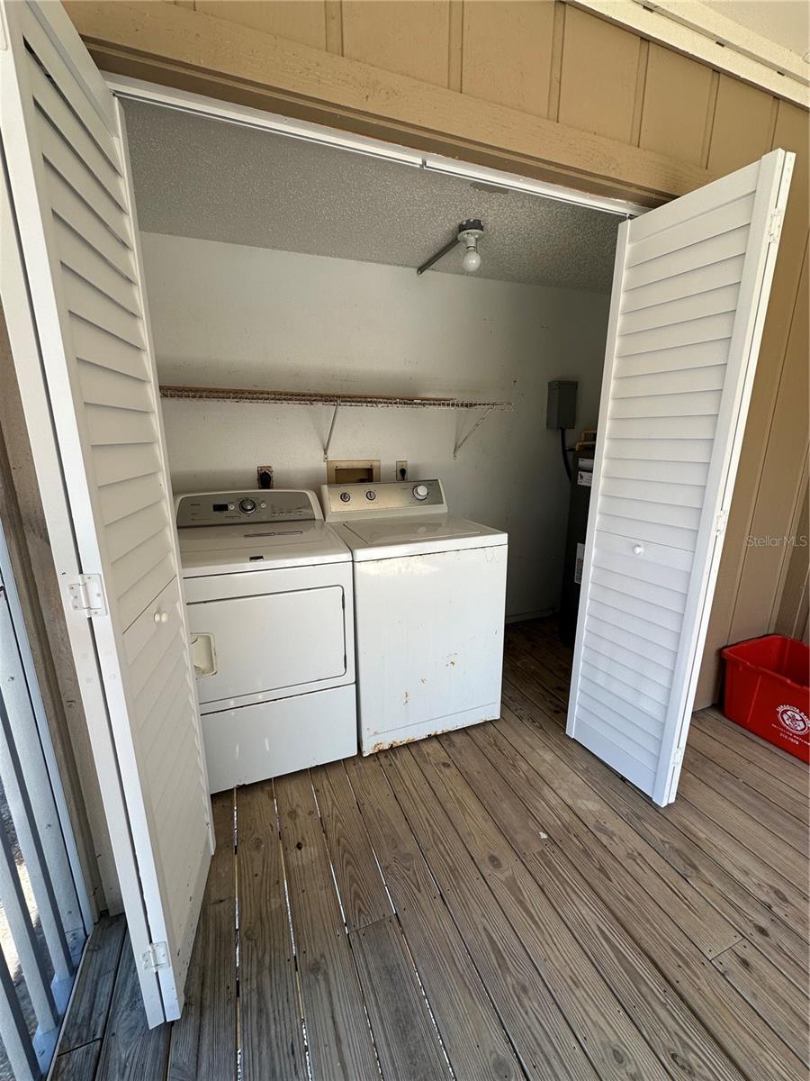 Image 11 of 12 For 5053 Beach Road 8