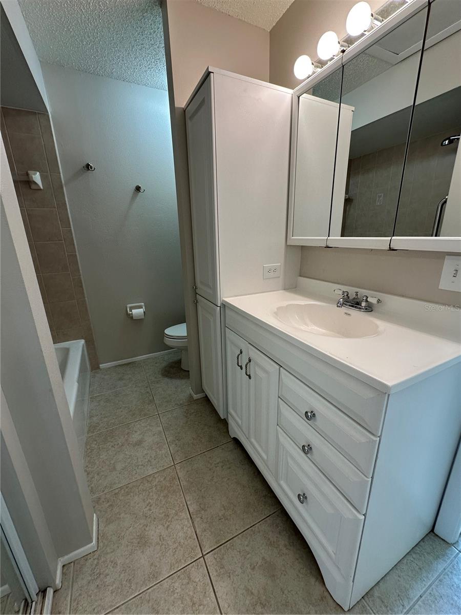 Image 9 of 12 For 5053 Beach Road 8