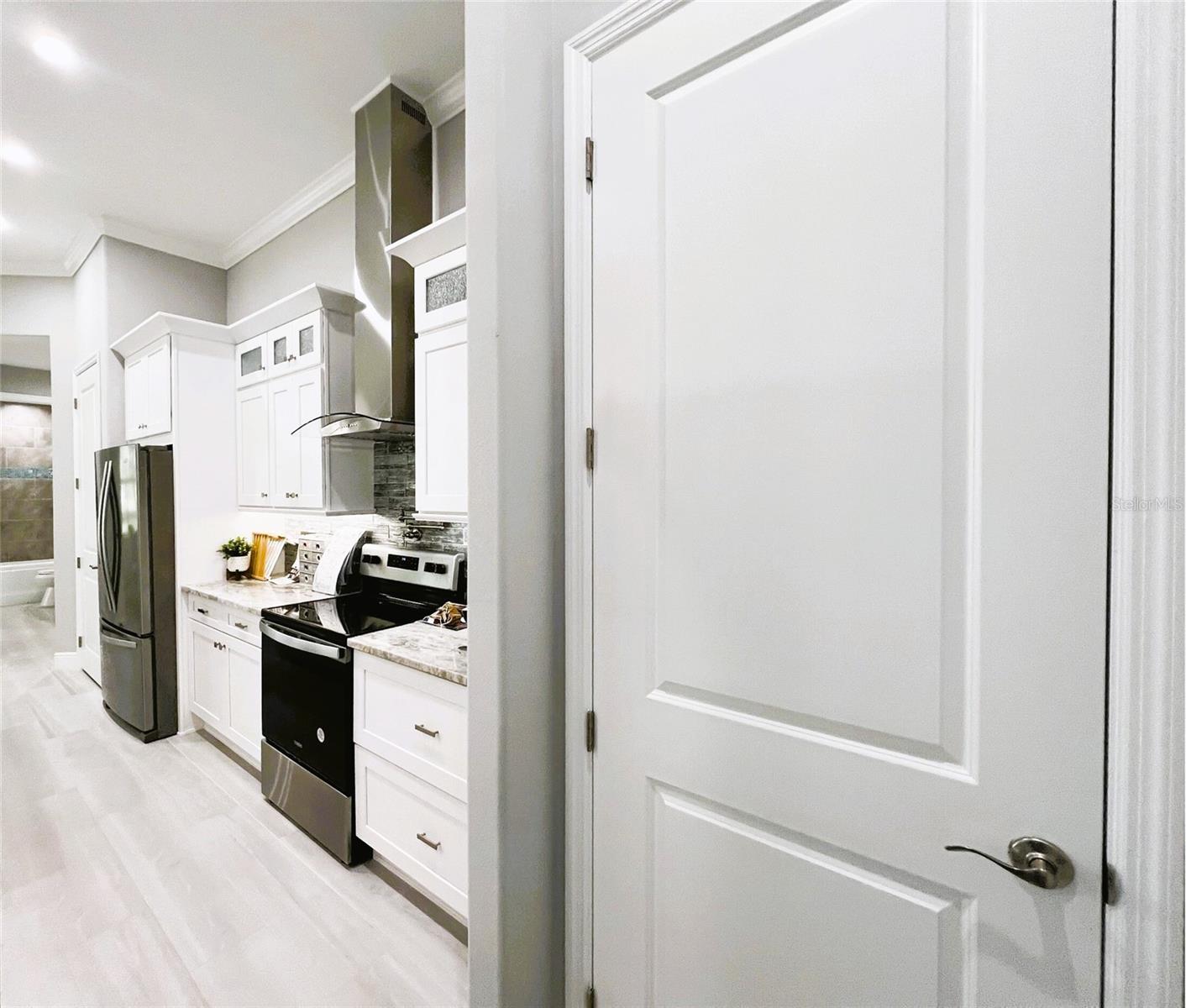 Image 14 of 49 For 250 Rotonda Boulevard E