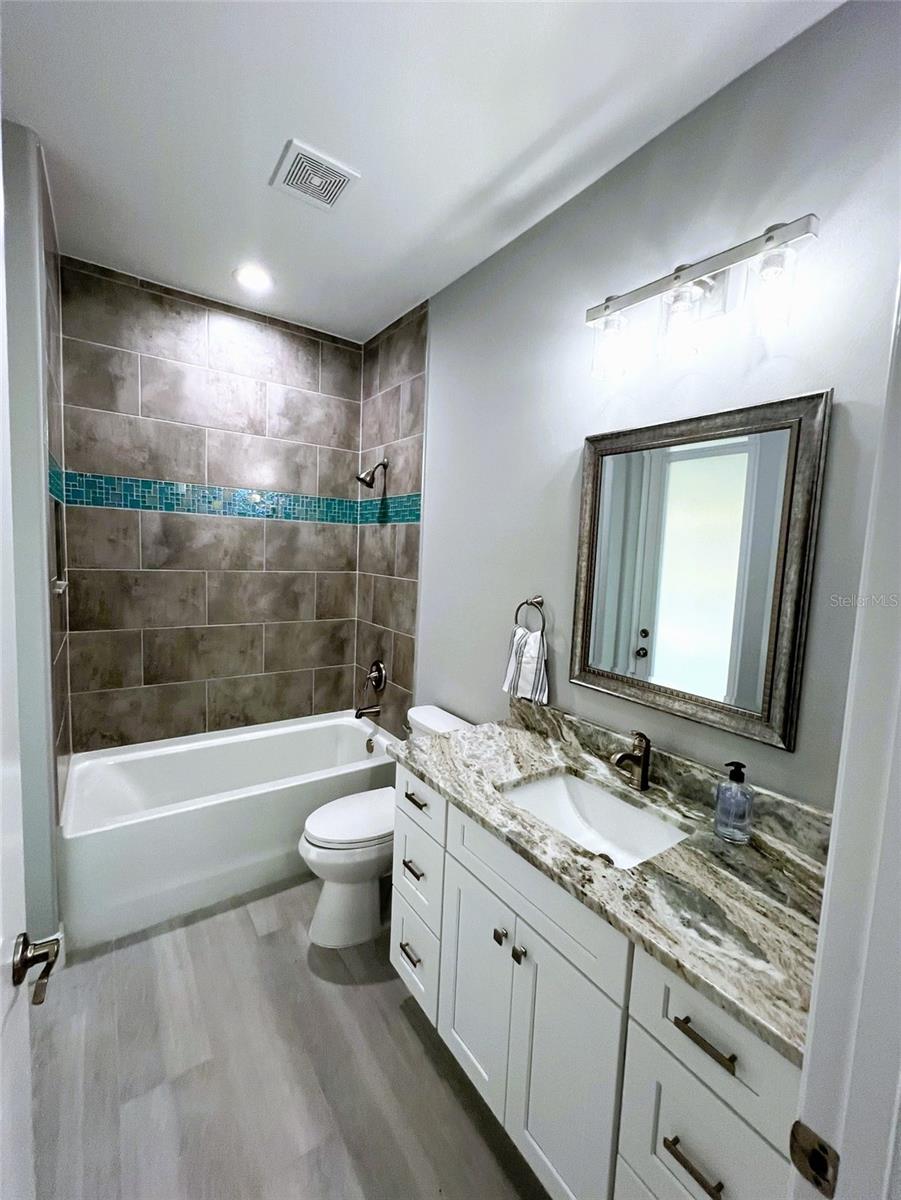 Image 19 of 49 For 250 Rotonda Boulevard E