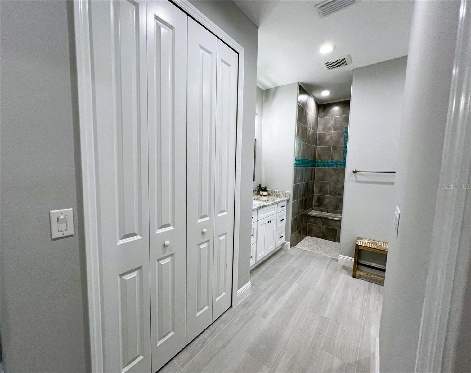 Image 32 of 49 For 250 Rotonda Boulevard E