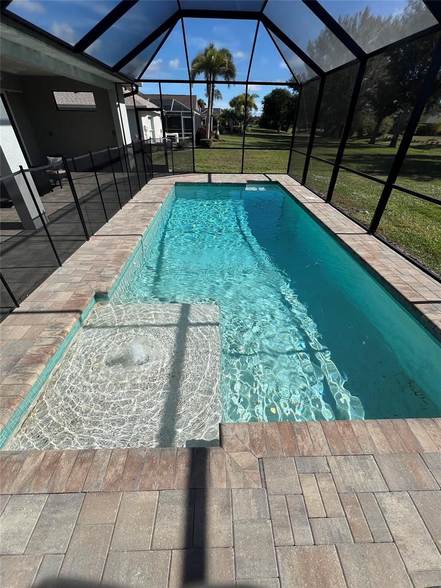 Image 4 of 49 For 250 Rotonda Boulevard E