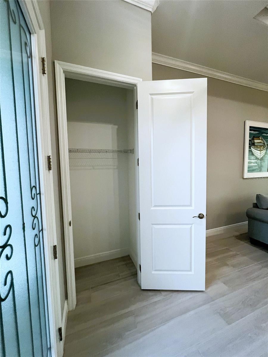 Image 7 of 49 For 250 Rotonda Boulevard E