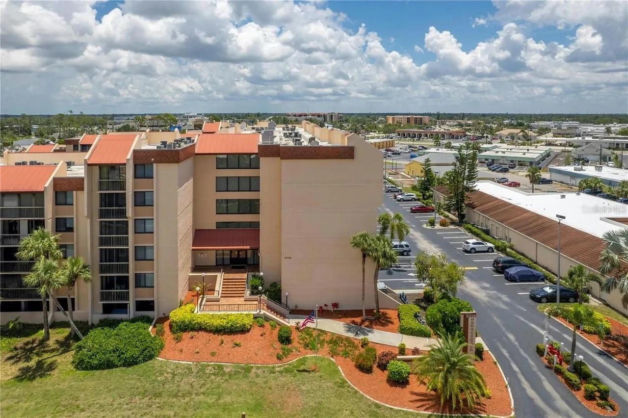 Image 3 of 13 For 3006 Caring Way 328