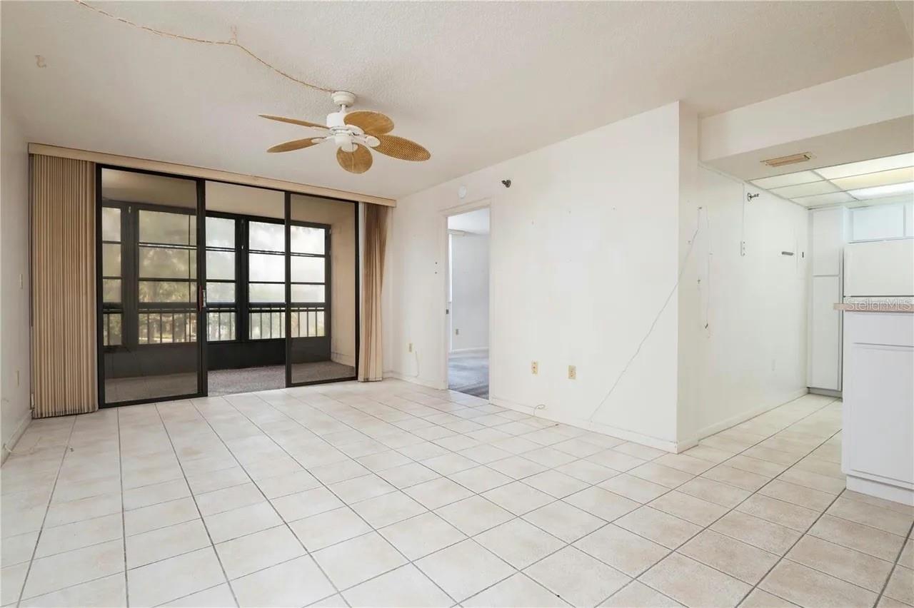 Image 4 of 13 For 3006 Caring Way 328