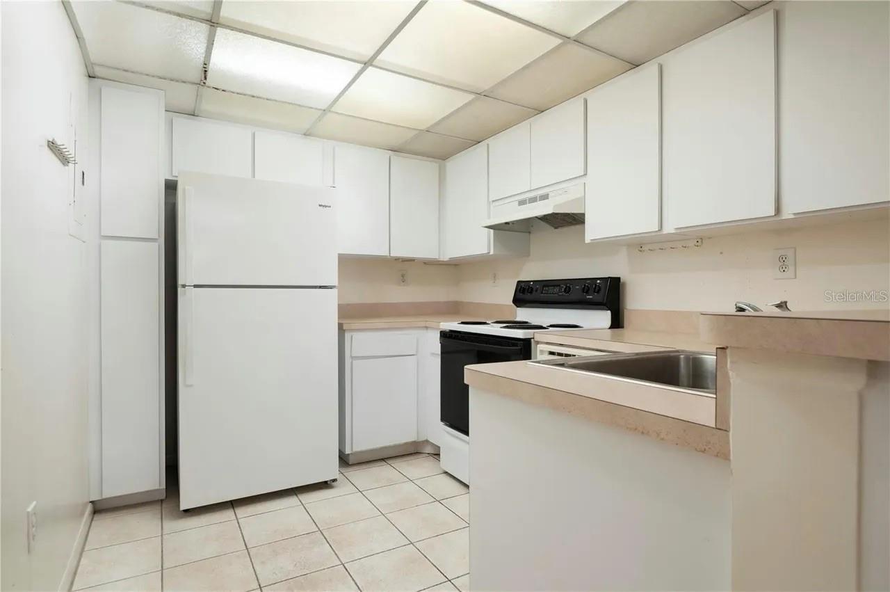 Image 7 of 13 For 3006 Caring Way 328