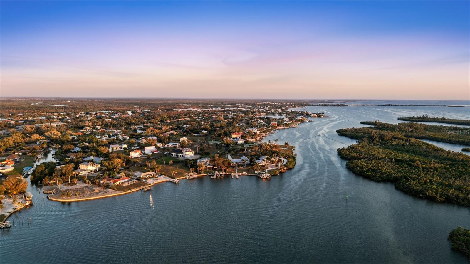 Image 4 of 21 For 70 Spaniards Road