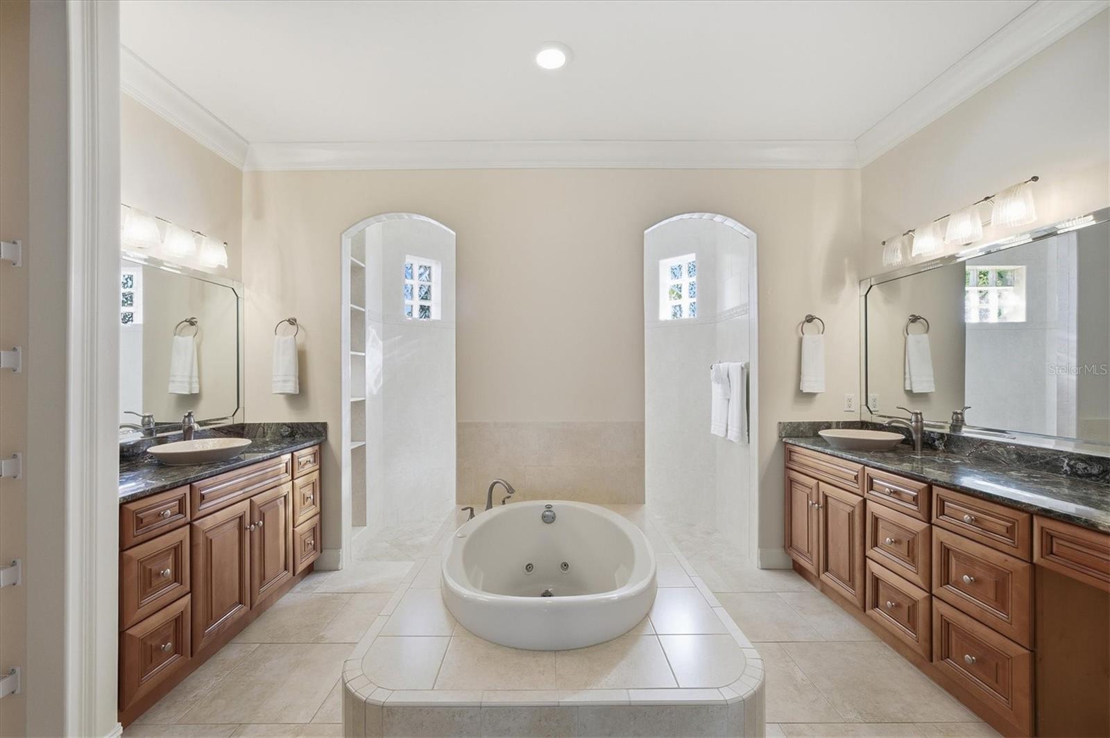 Image 17 of 65 For 15140 Alsask Circle