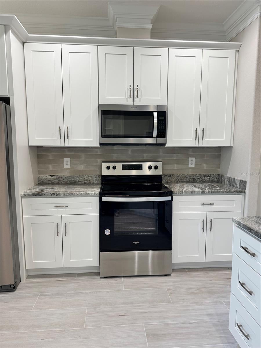 Image 16 of 47 For 720 Redbud Court