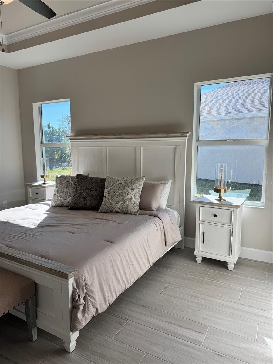 Image 22 of 47 For 720 Redbud Court