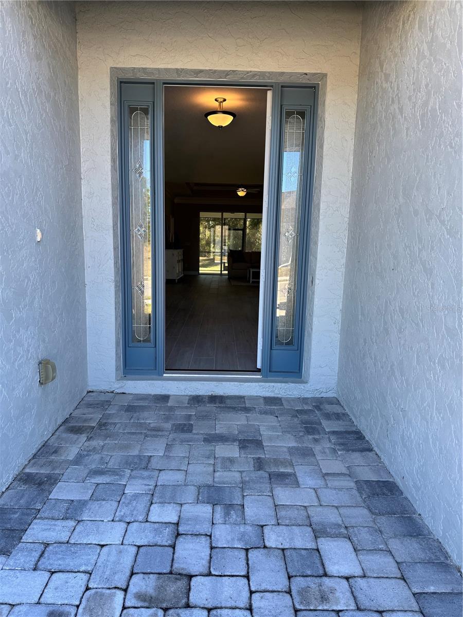 Image 4 of 47 For 720 Redbud Court