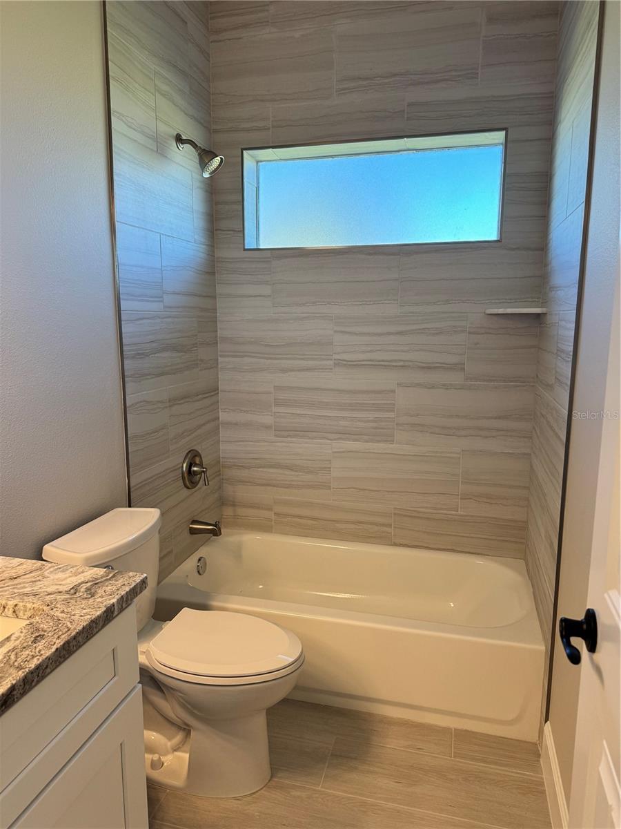 Image 40 of 47 For 720 Redbud Court