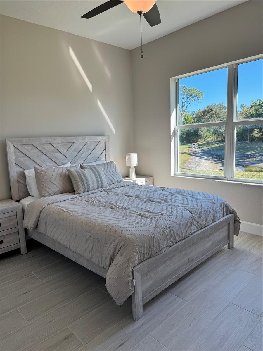 Image 42 of 47 For 720 Redbud Court