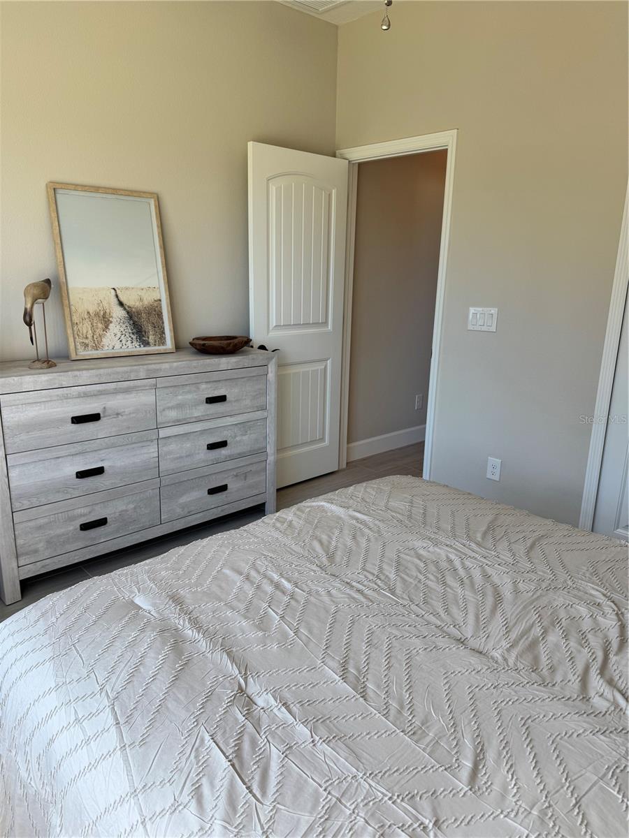 Image 43 of 47 For 720 Redbud Court