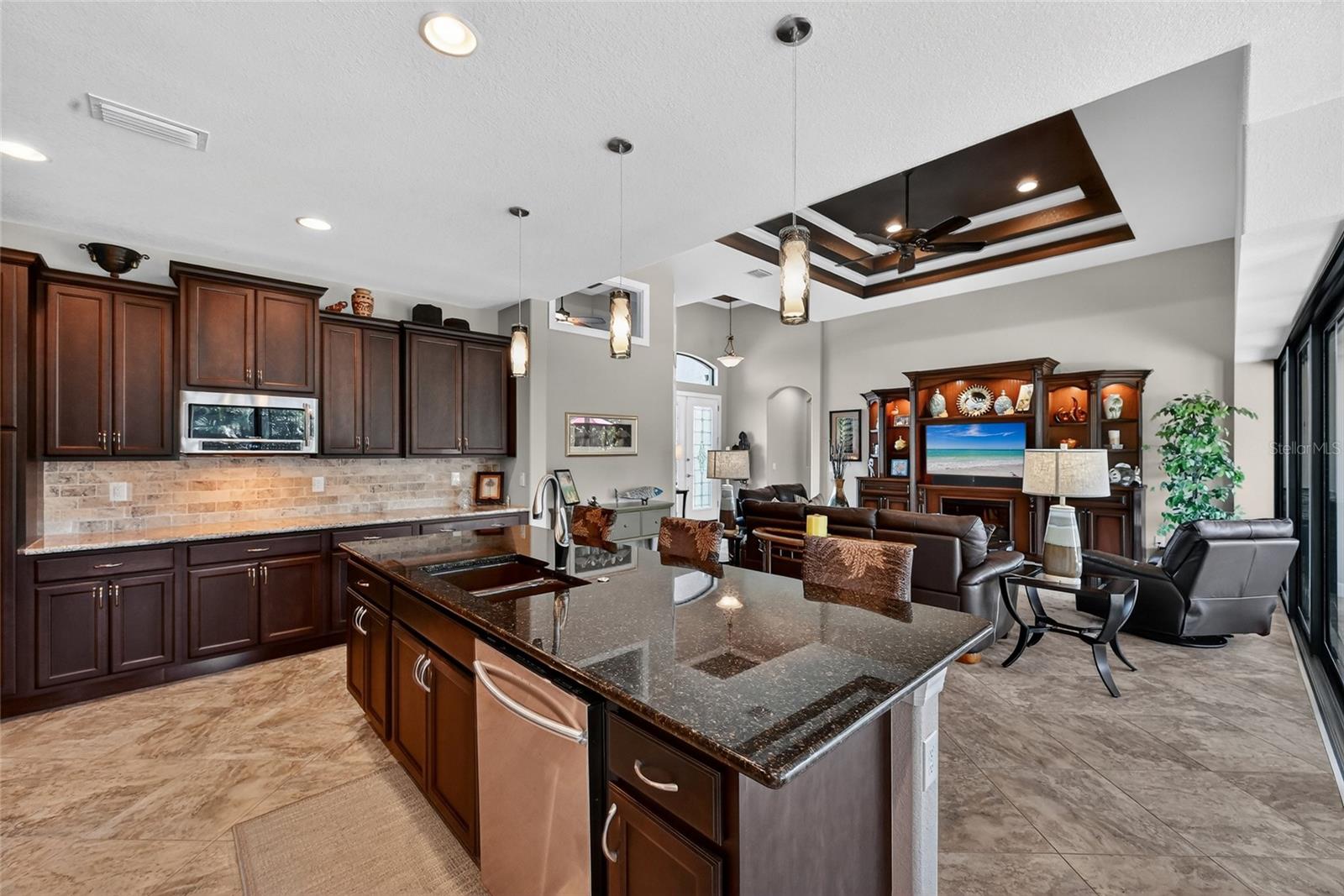 Image 13 of 47 For 8 Windward Road