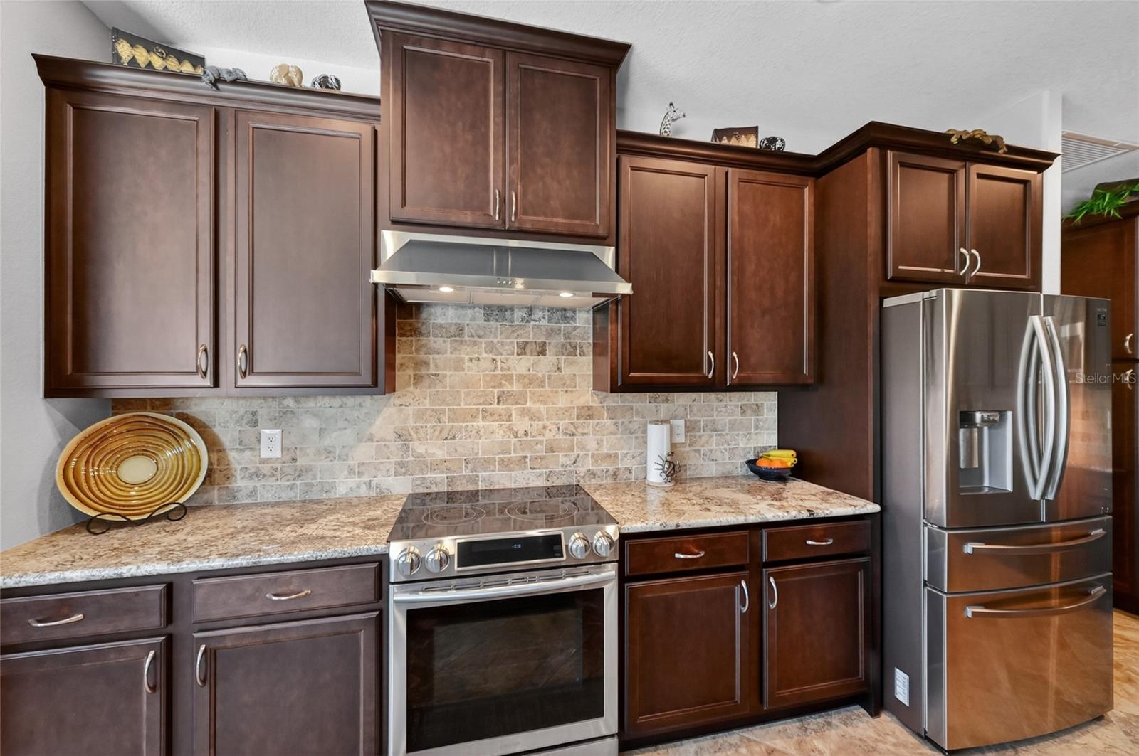 Image 16 of 47 For 8 Windward Road