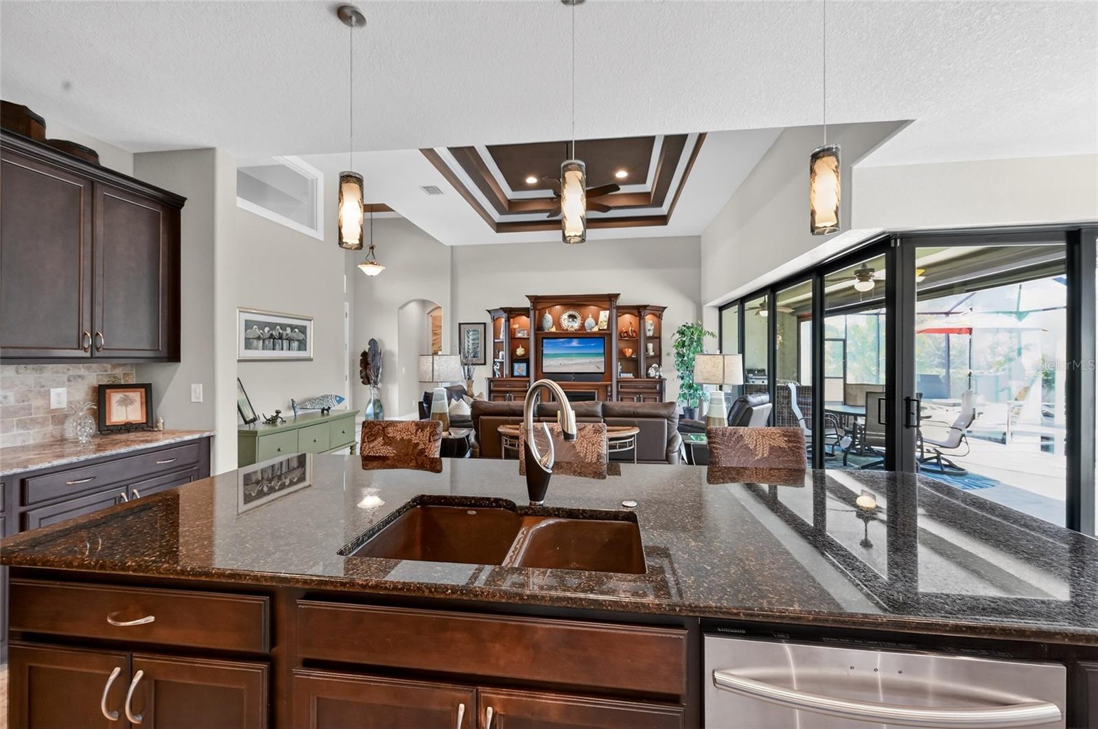 Image 17 of 47 For 8 Windward Road