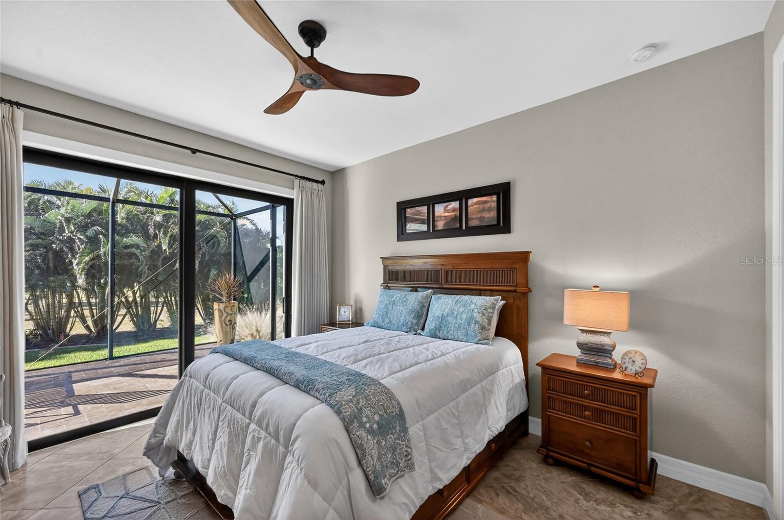 Image 31 of 47 For 8 Windward Road