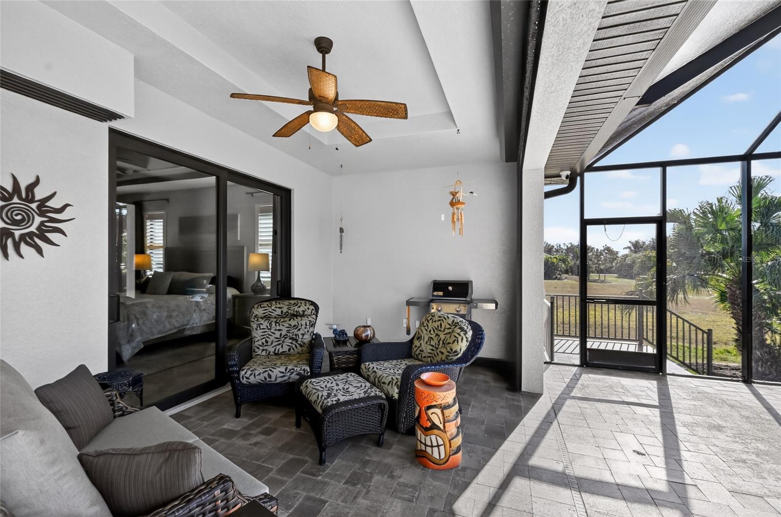 Image 35 of 47 For 8 Windward Road