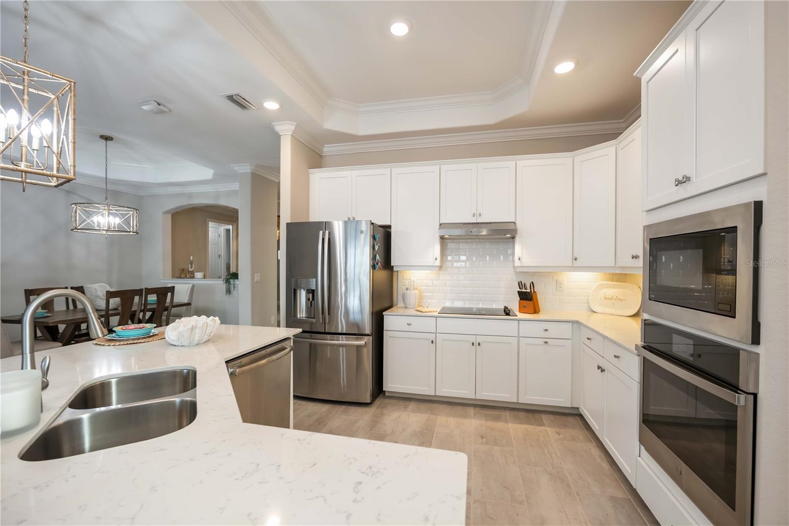 Image 22 of 96 For 23475 Waverly Circle