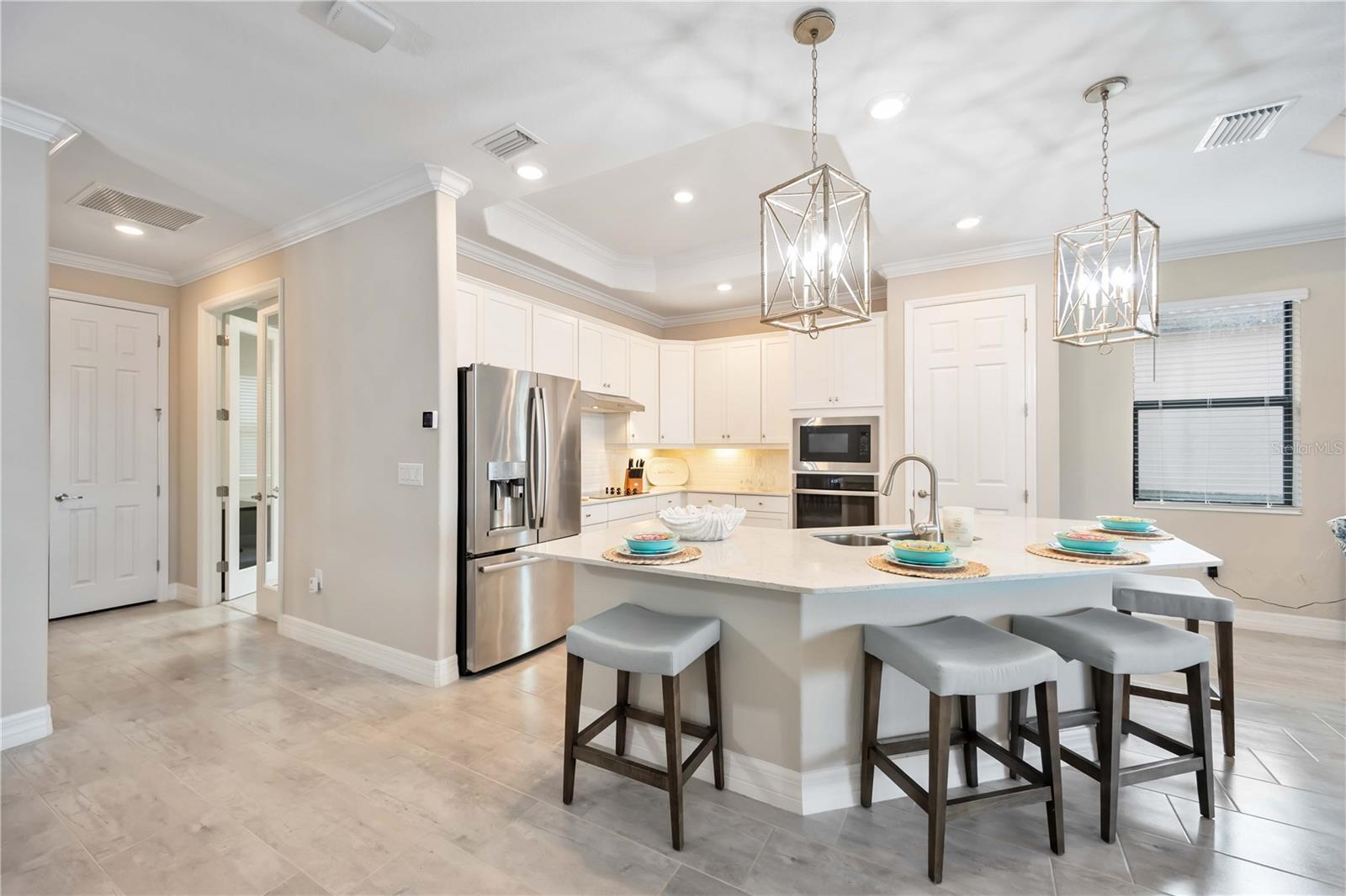 Image 25 of 96 For 23475 Waverly Circle