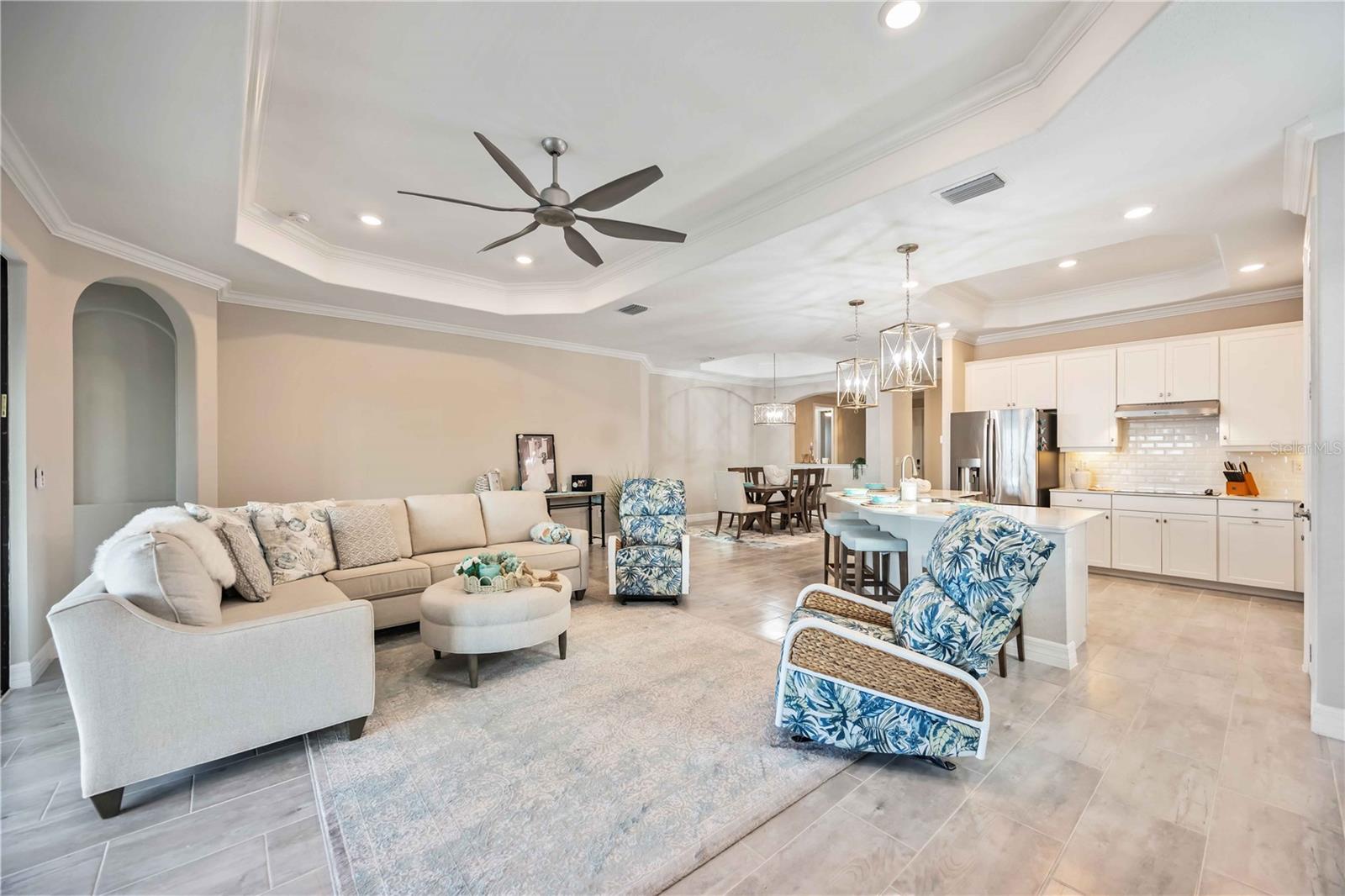 Image 29 of 96 For 23475 Waverly Circle