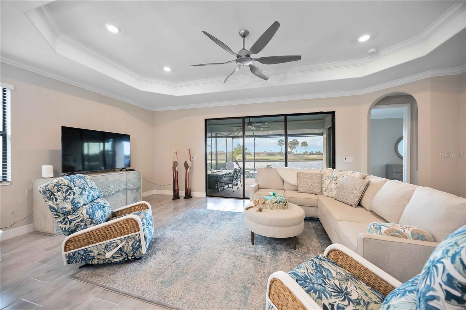 Image 31 of 96 For 23475 Waverly Circle