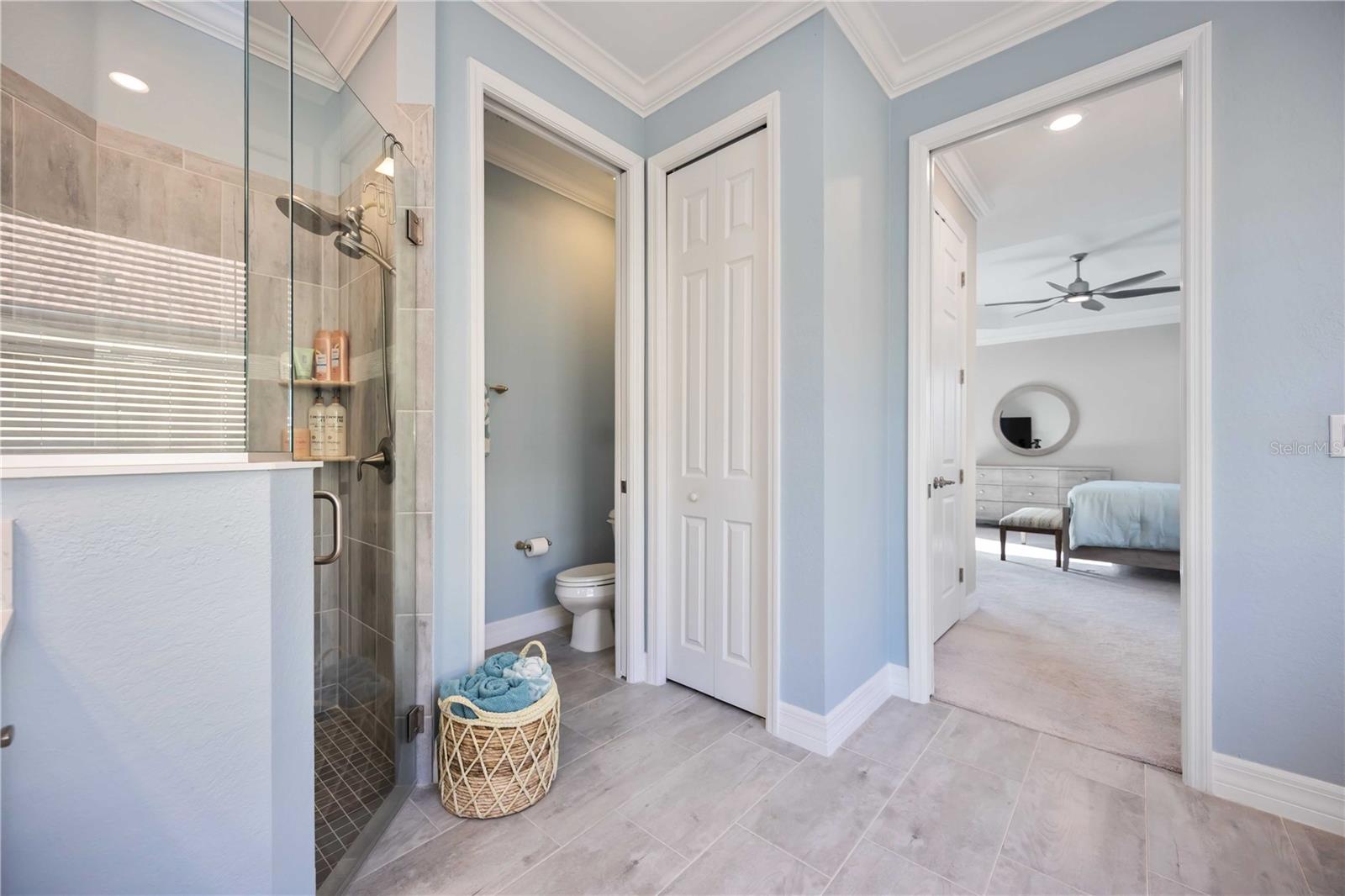 Image 39 of 96 For 23475 Waverly Circle