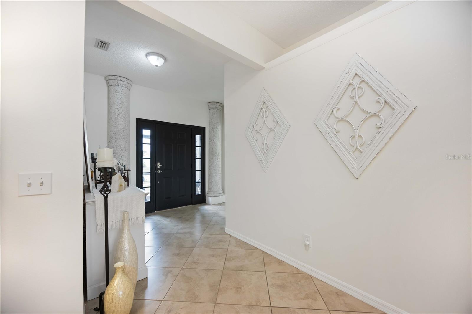 Image 11 of 53 For 271 Fareham Drive