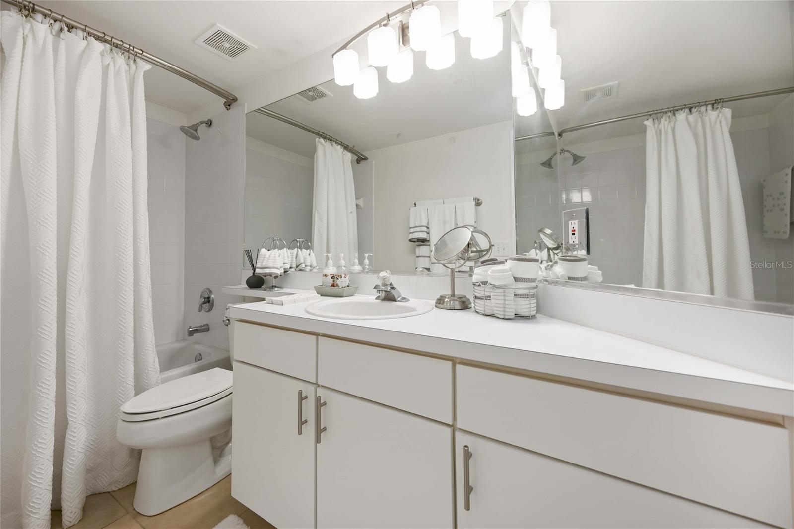 Image 35 of 53 For 271 Fareham Drive