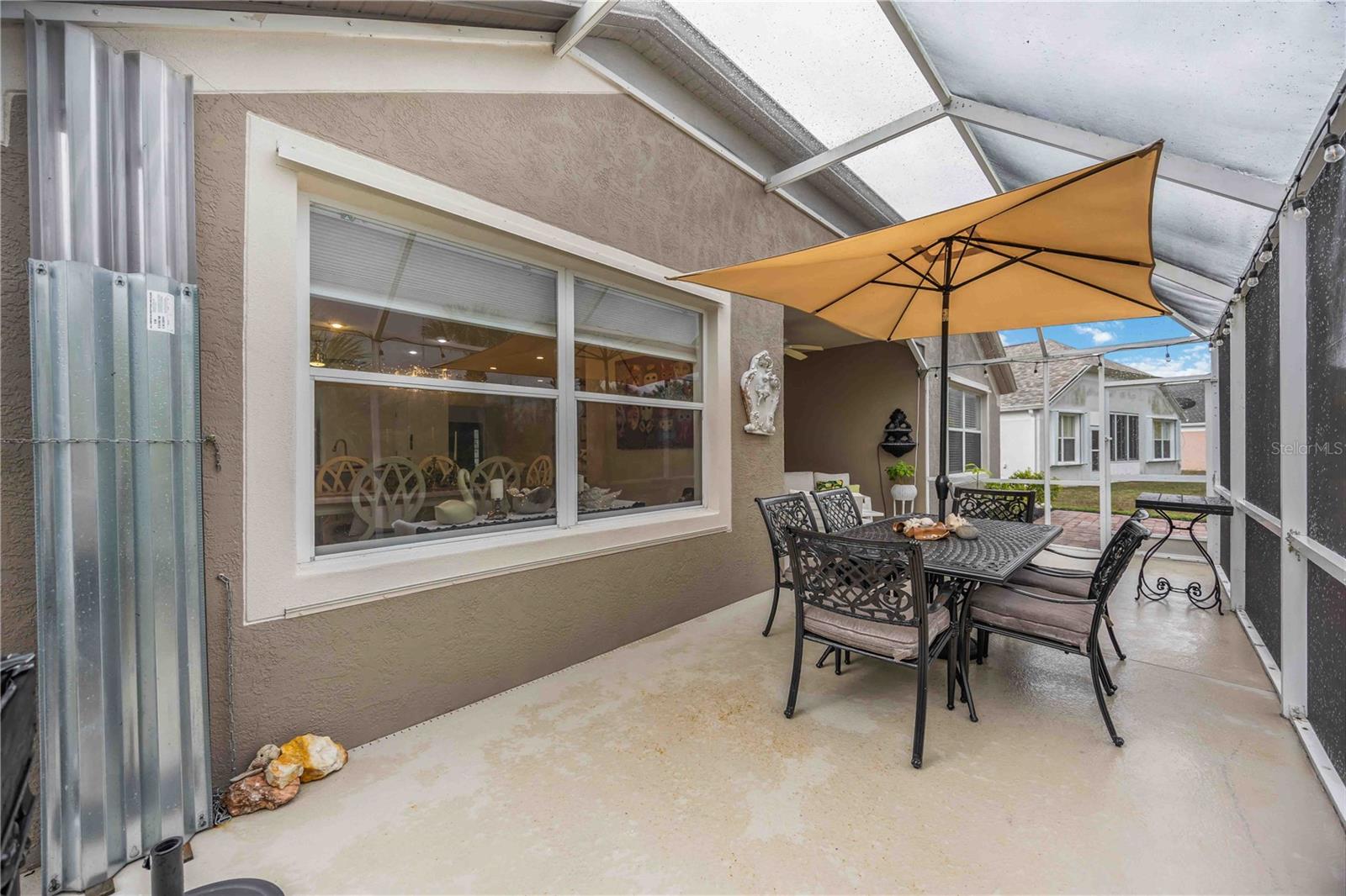 Image 39 of 53 For 271 Fareham Drive