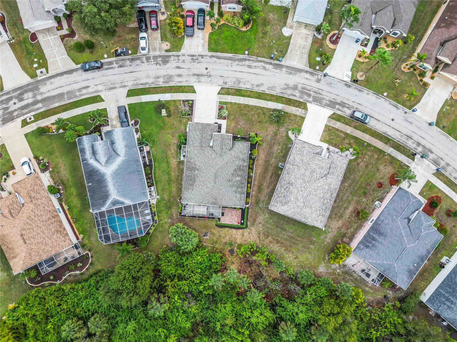 Image 50 of 53 For 271 Fareham Drive