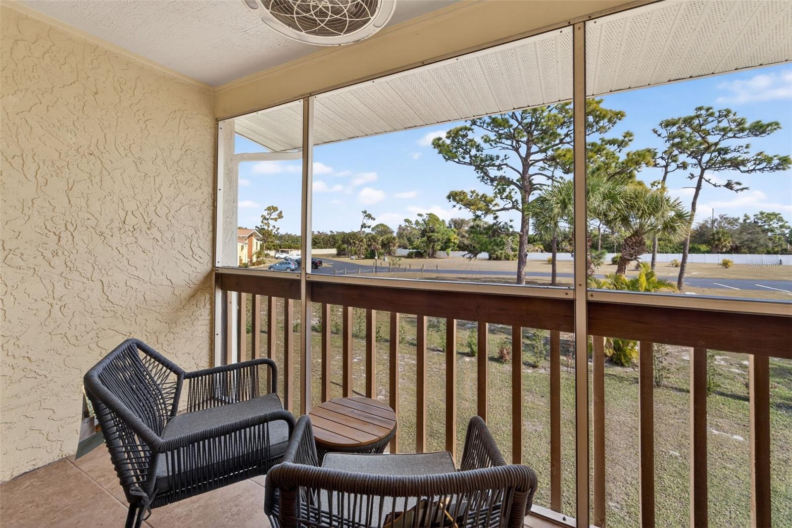 Image 11 of 28 For 6699 San Casa Drive L4