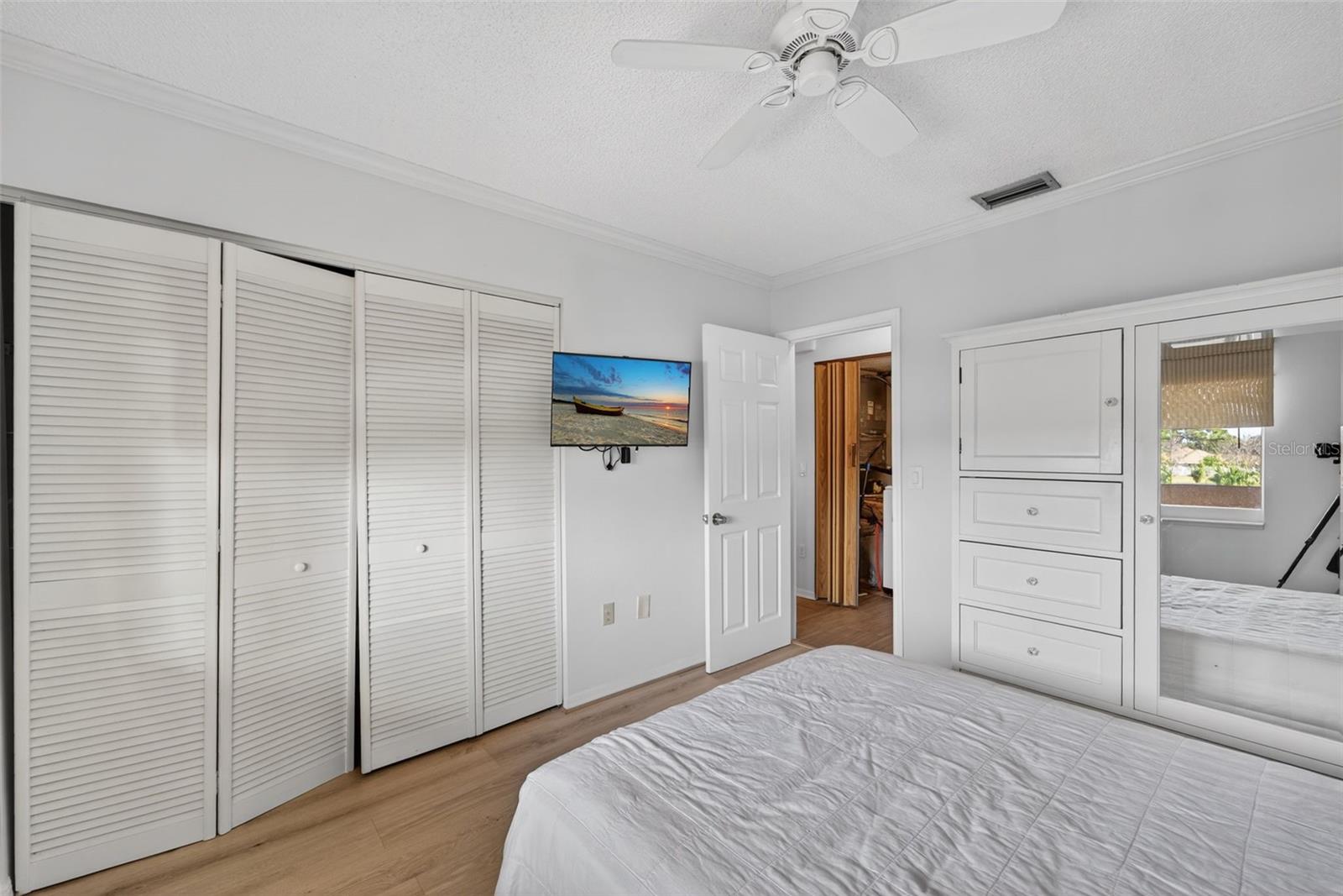 Image 21 of 28 For 6699 San Casa Drive L4