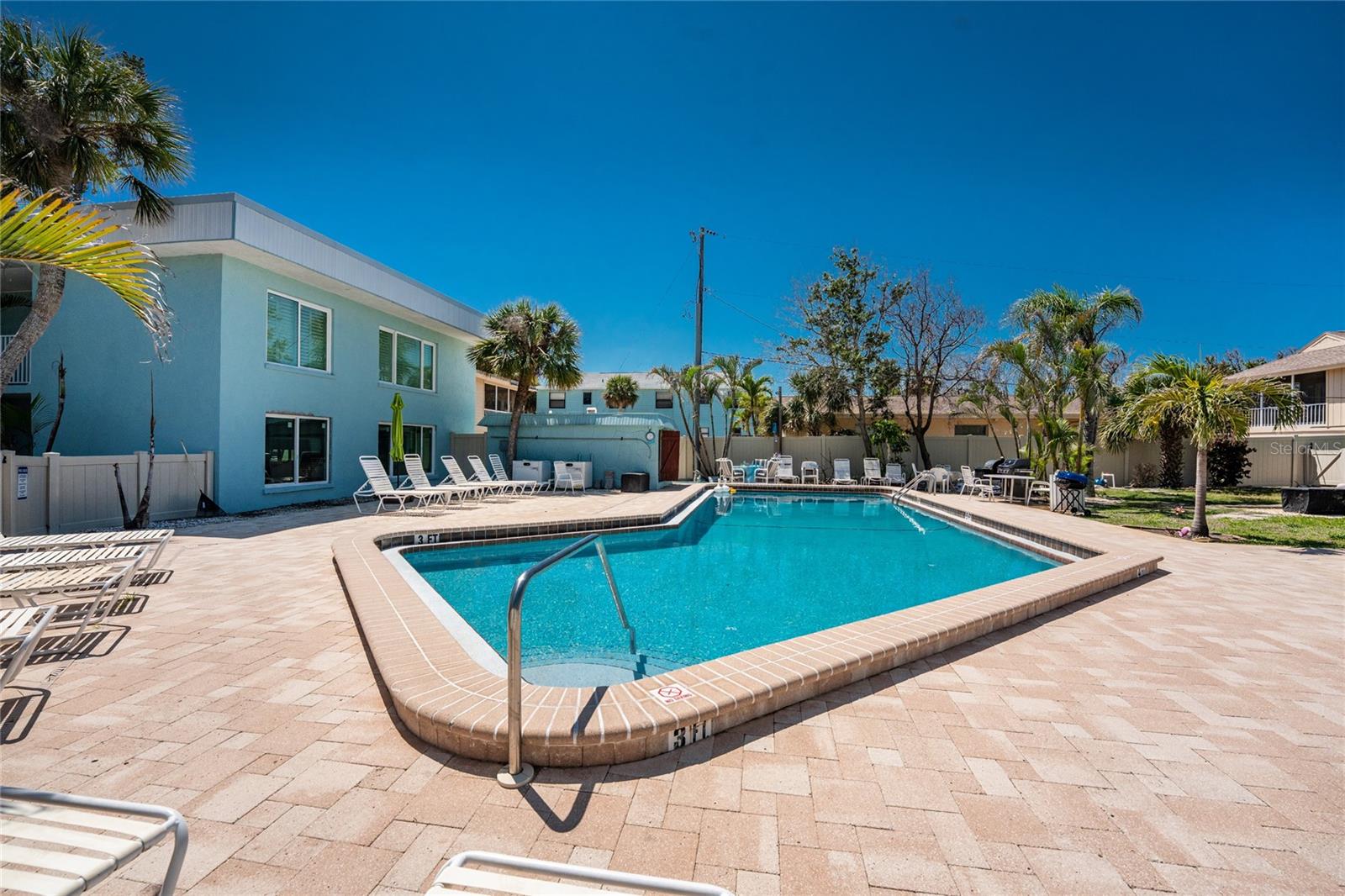 Image 28 of 38 For 5055 Beach Road 208