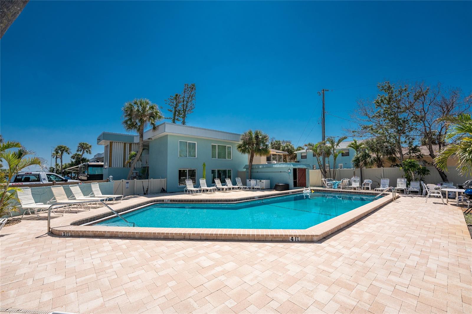 Image 29 of 38 For 5055 Beach Road 208