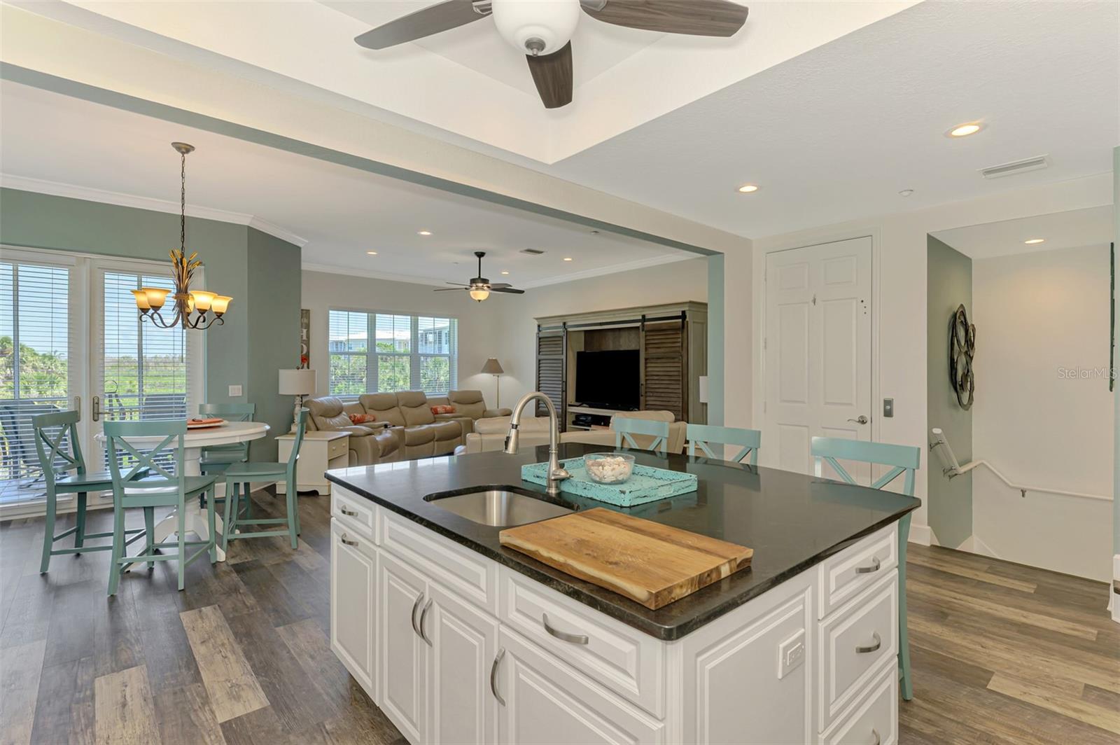 Image 13 of 89 For 10411 Coral Landings Lane 85