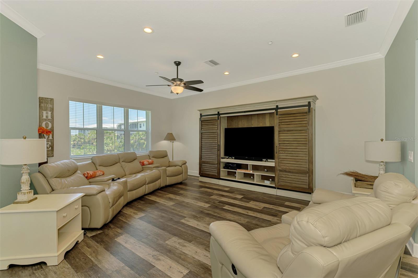 Image 16 of 89 For 10411 Coral Landings Lane 85