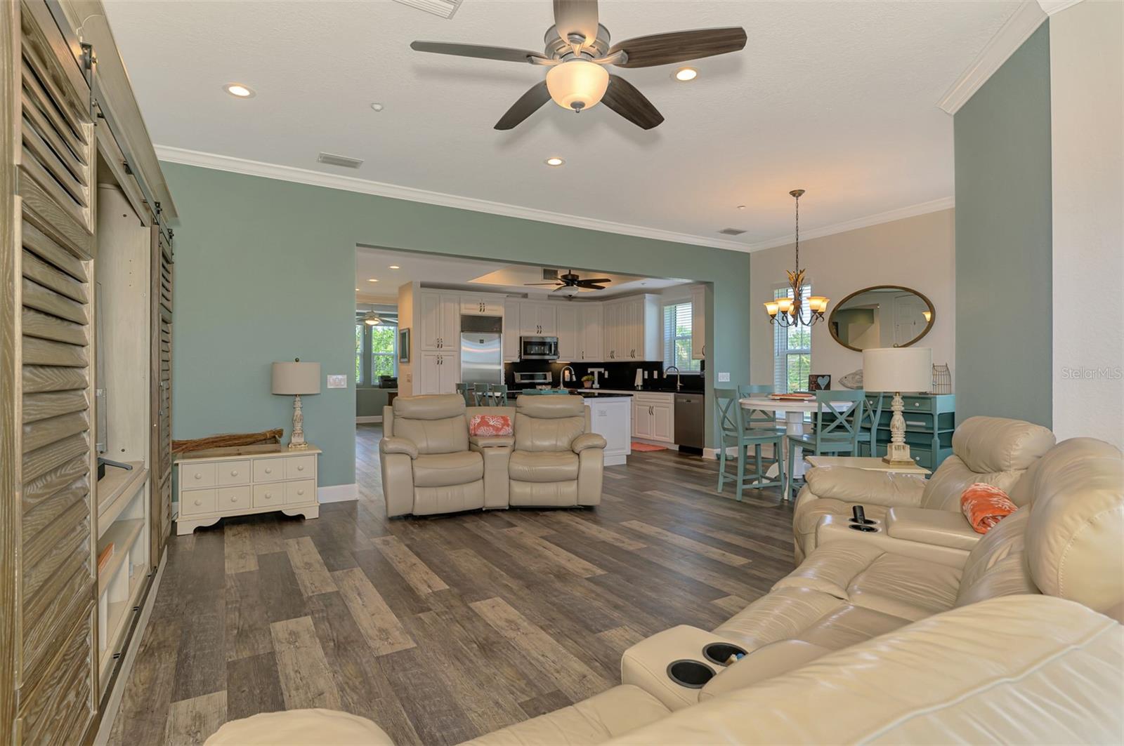 Image 21 of 89 For 10411 Coral Landings Lane 85